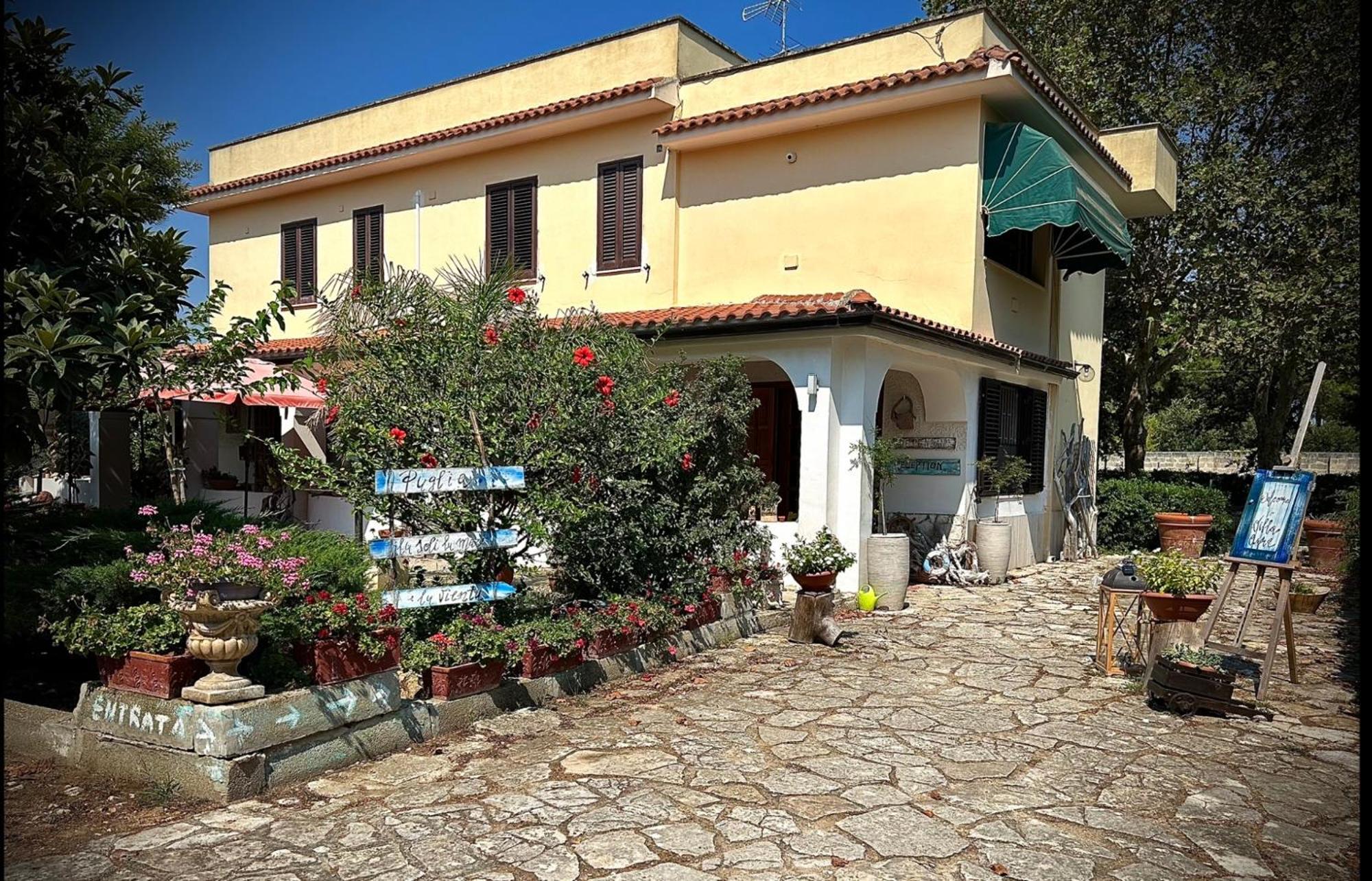 Villa Anna Guesthouse Brindisi Exteriör bild